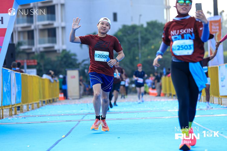 Race photo from Nu Skin Run 10K