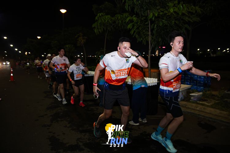 Race photo from PIK NITE RUN 2025