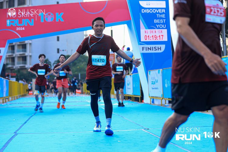 Race photo from Nu Skin Run 10K