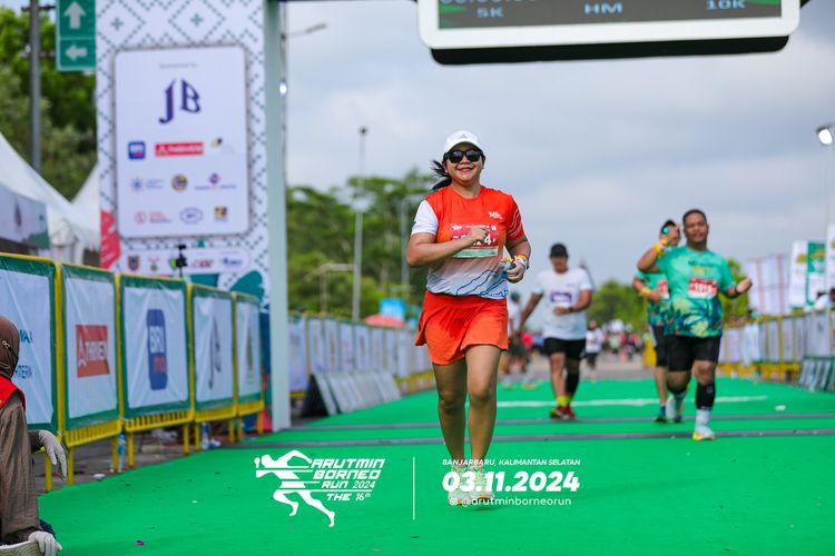 Race photo from Arutmin Borneo Run 2024