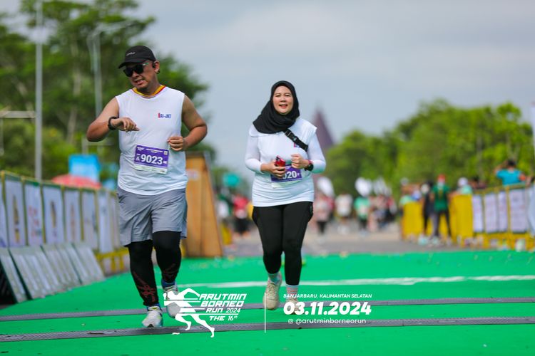Race photo from Arutmin Borneo Run 2024