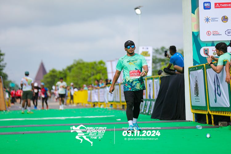 Race photo from Arutmin Borneo Run 2024