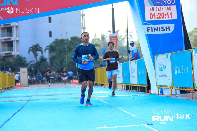 Race photo from Nu Skin Run 10K