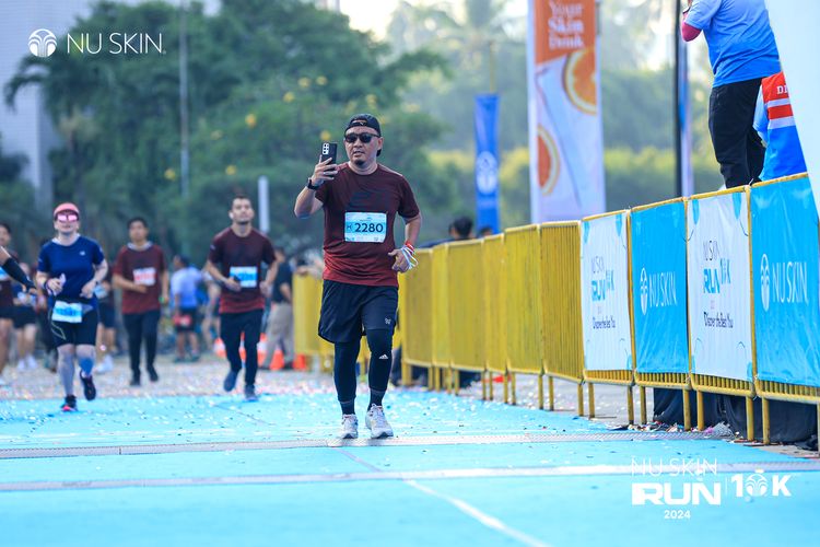 Race photo from Nu Skin Run 10K