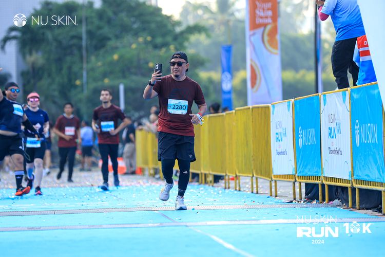 Race photo from Nu Skin Run 10K