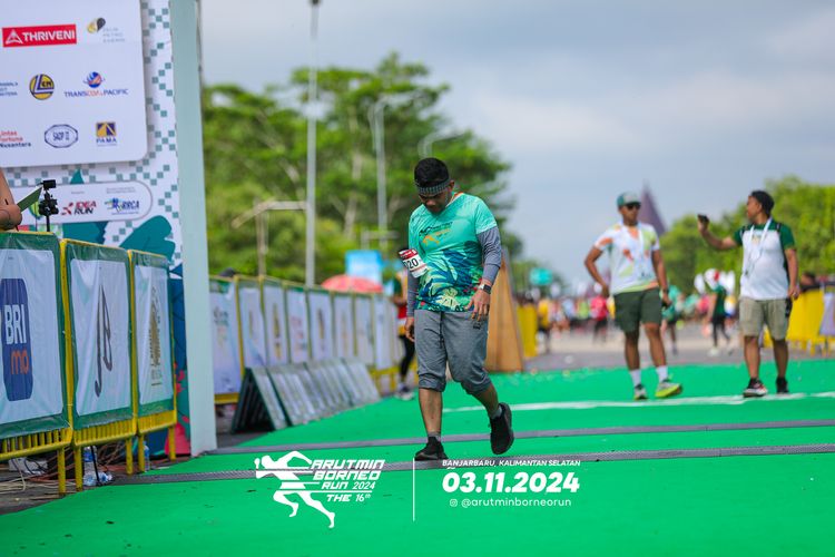 Race photo from Arutmin Borneo Run 2024