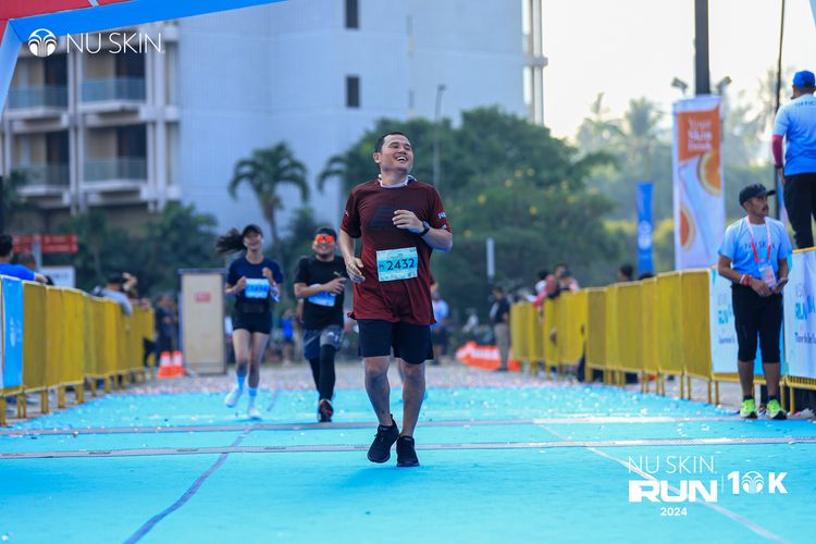 Race photo from Nu Skin Run 10K