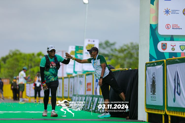 Race photo from Arutmin Borneo Run 2024
