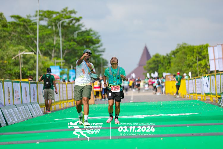 Race photo from Arutmin Borneo Run 2024