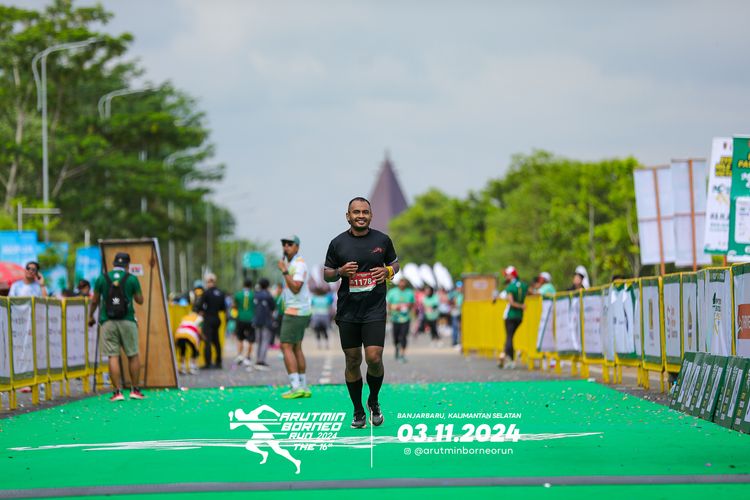 Race photo from Arutmin Borneo Run 2024