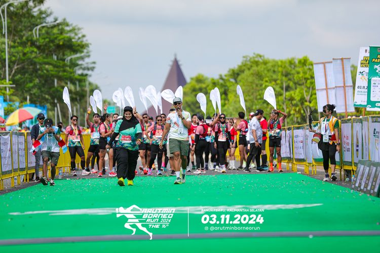 Race photo from Arutmin Borneo Run 2024
