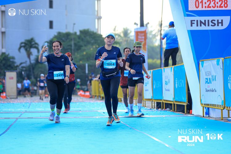 Race photo from Nu Skin Run 10K