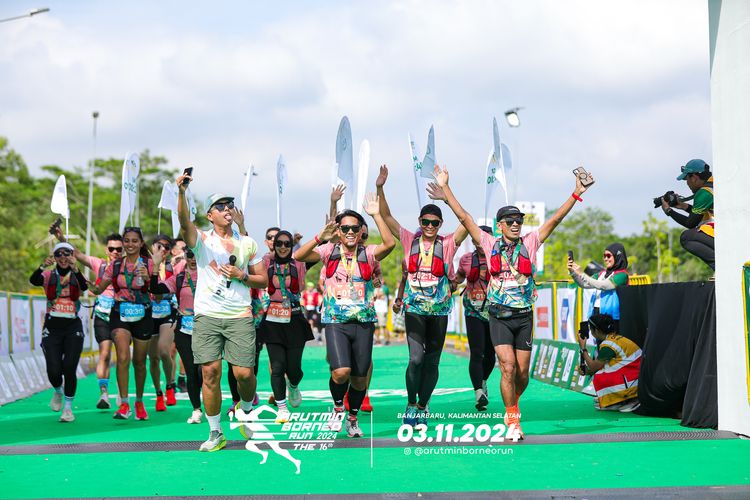Race photo from Arutmin Borneo Run 2024