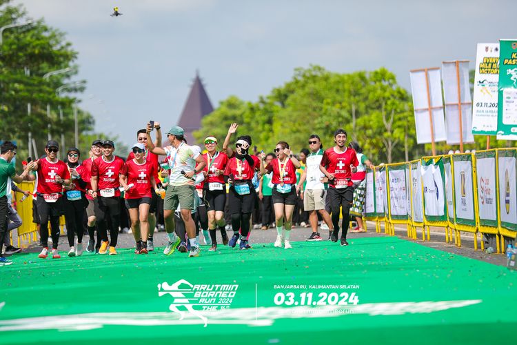 Race photo from Arutmin Borneo Run 2024