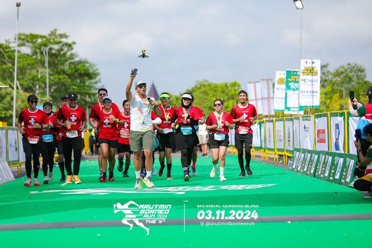 Race photo from Arutmin Borneo Run 2024