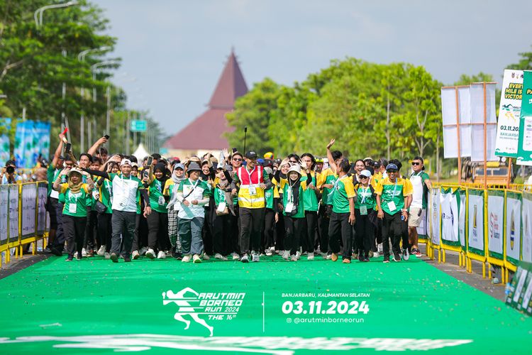 Race photo from Arutmin Borneo Run 2024