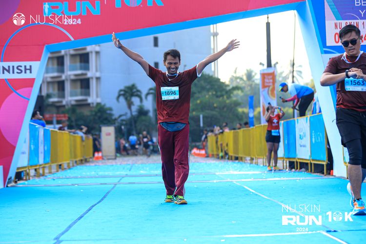 Race photo from Nu Skin Run 10K