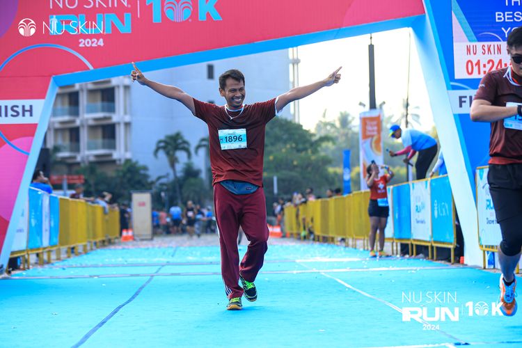 Race photo from Nu Skin Run 10K