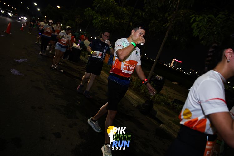 Race photo from PIK NITE RUN 2025