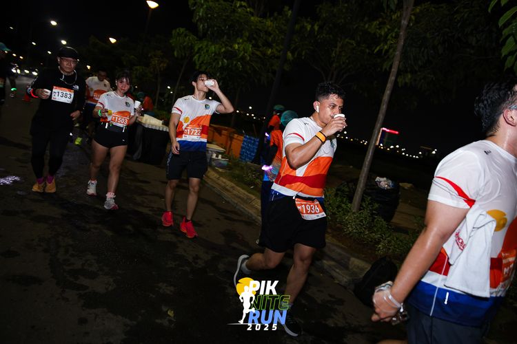 Race photo from PIK NITE RUN 2025