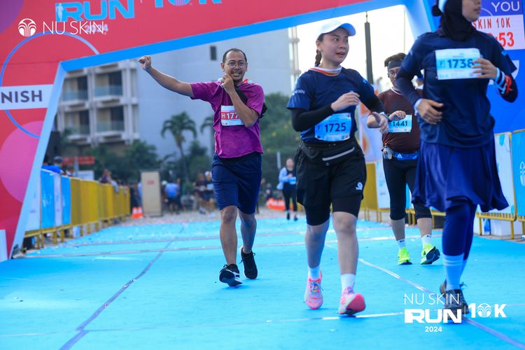 Race photo from Nu Skin Run 10K