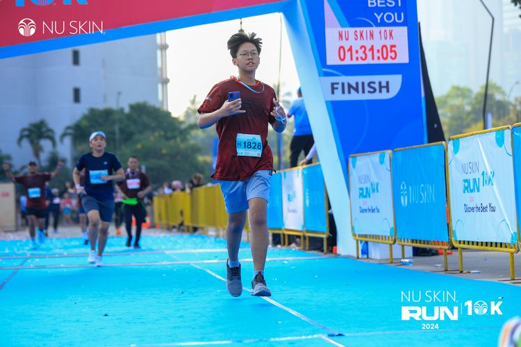 Race photo from Nu Skin Run 10K