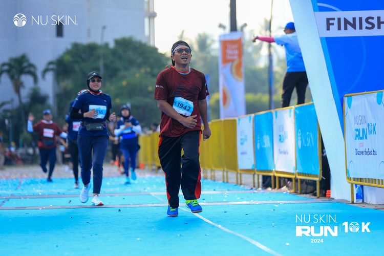 Race photo from Nu Skin Run 10K