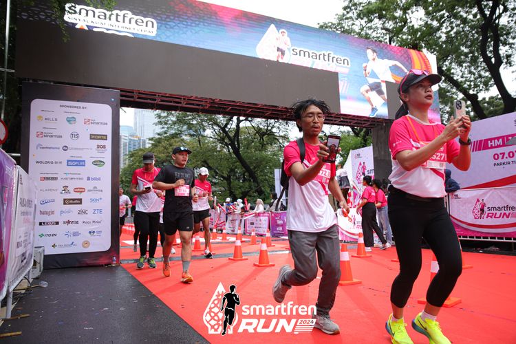 Race photo from Smartfren Run 2024