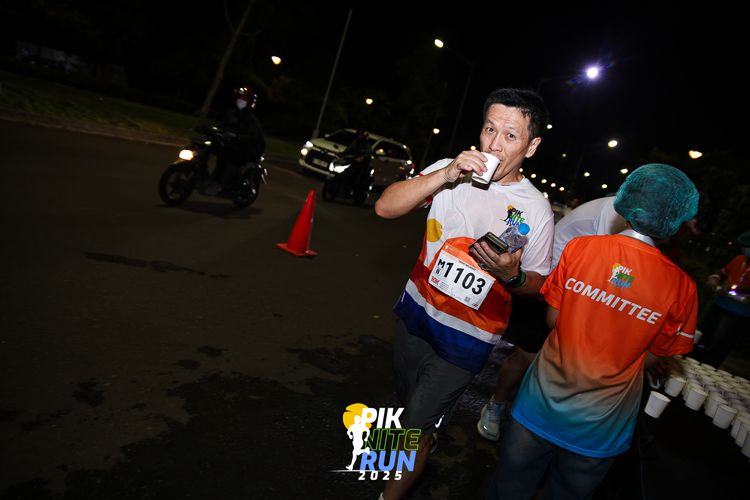 Race photo from PIK NITE RUN 2025