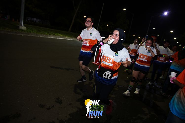 Race photo from PIK NITE RUN 2025