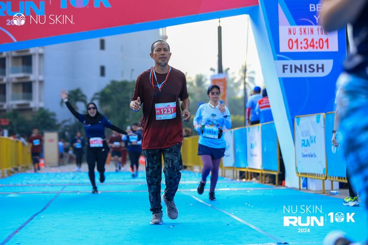 Race photo from Nu Skin Run 10K