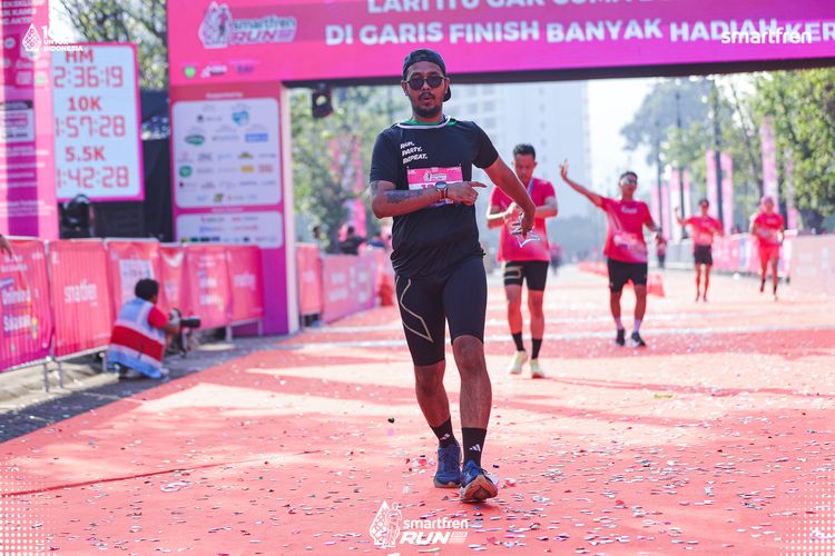 Race photo from Smartfren Run 2025 