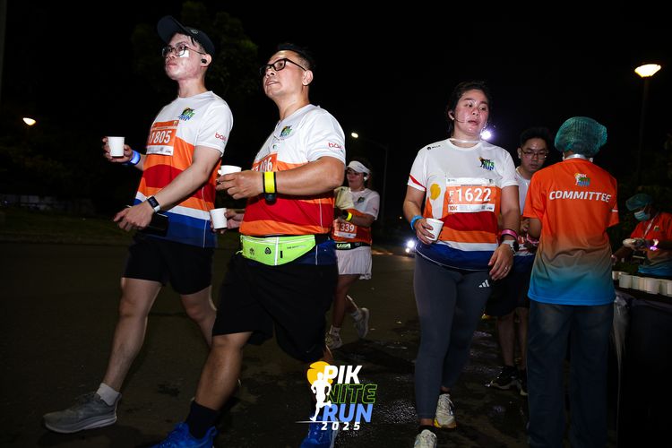 Race photo from PIK NITE RUN 2025