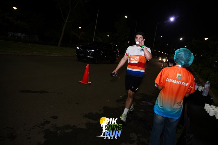 Race photo from PIK NITE RUN 2025