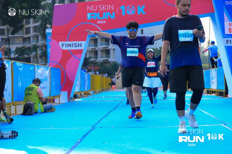 Race photo from Nu Skin Run 10K