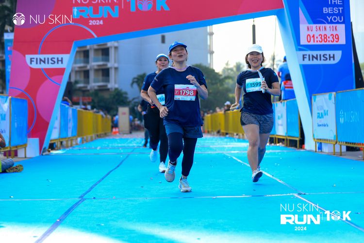 Race photo from Nu Skin Run 10K