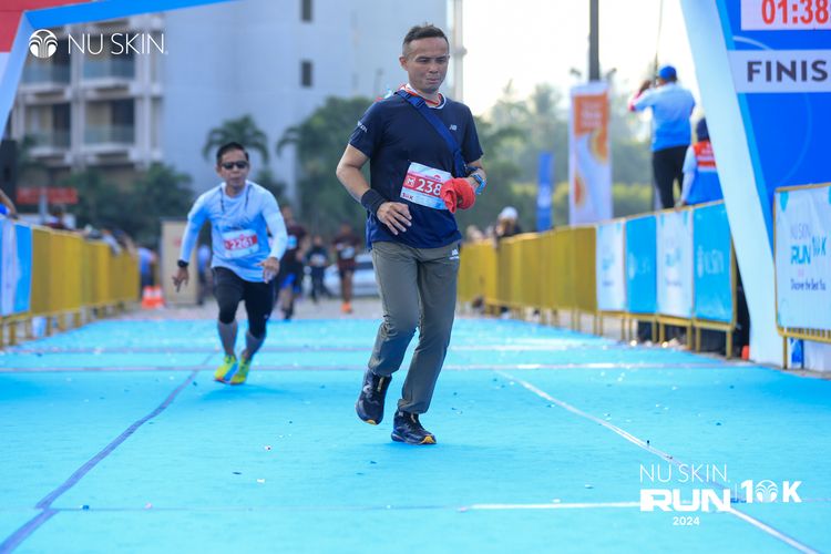 Race photo from Nu Skin Run 10K