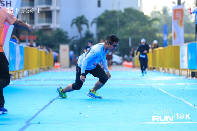 Race photo from Nu Skin Run 10K