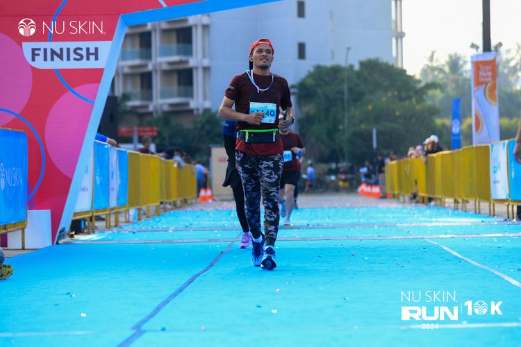 Race photo from Nu Skin Run 10K