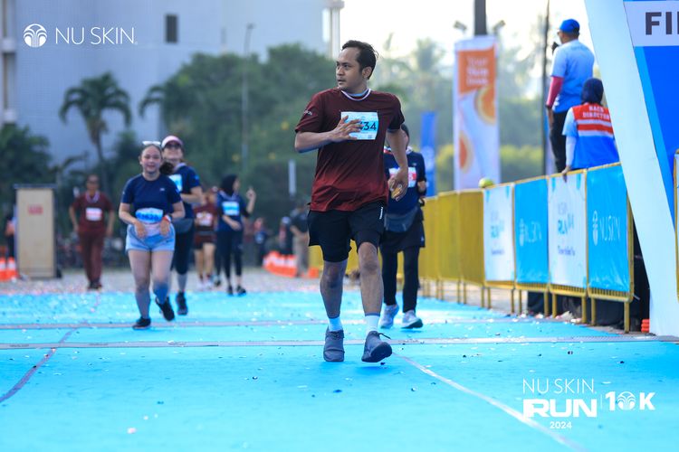 Race photo from Nu Skin Run 10K