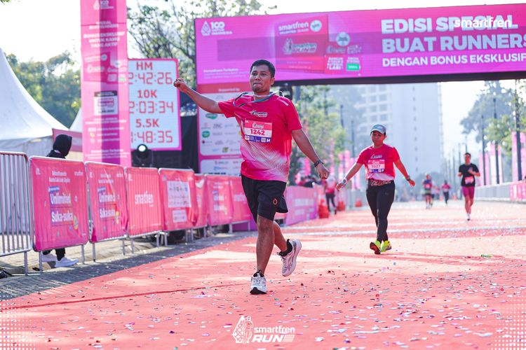 Race photo from Smartfren Run 2025 