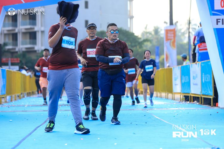 Race photo from Nu Skin Run 10K