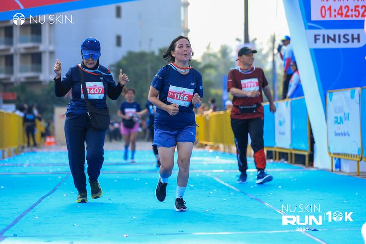Race photo from Nu Skin Run 10K