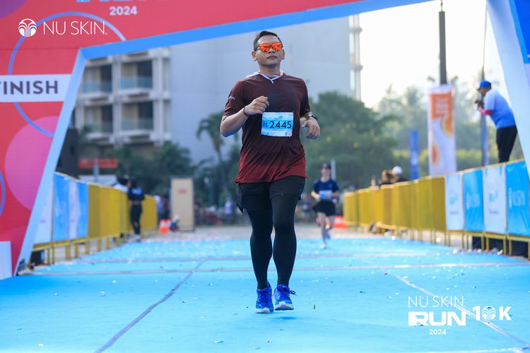 Race photo from Nu Skin Run 10K