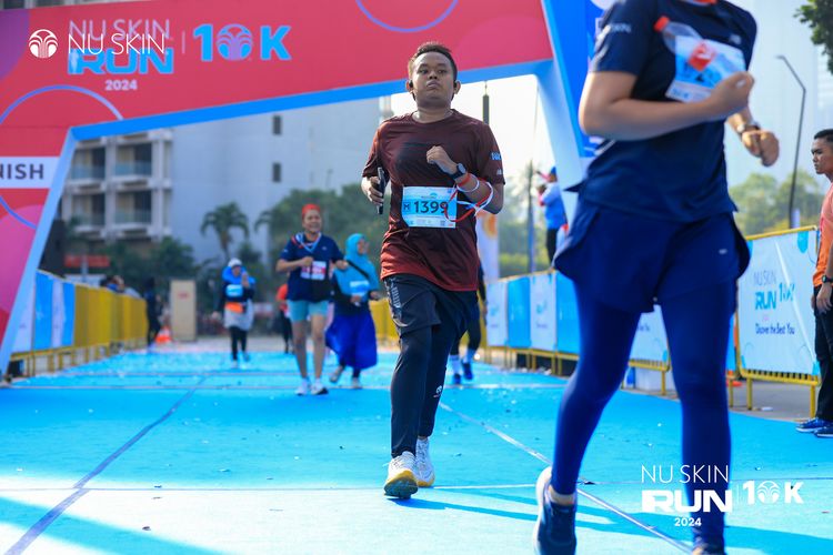 Race photo from Nu Skin Run 10K