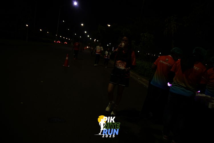 Race photo from PIK NITE RUN 2025
