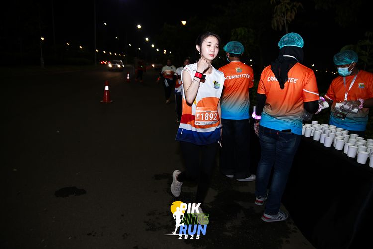 Race photo from PIK NITE RUN 2025