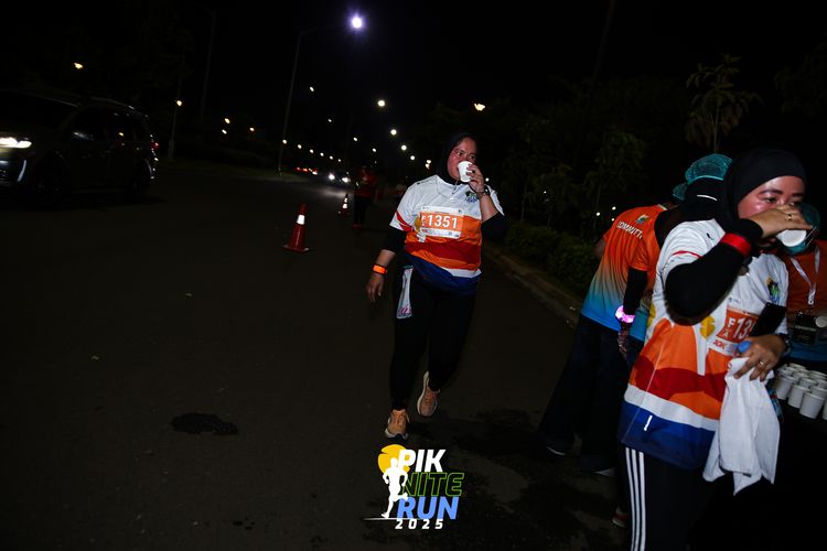 Race photo from PIK NITE RUN 2025