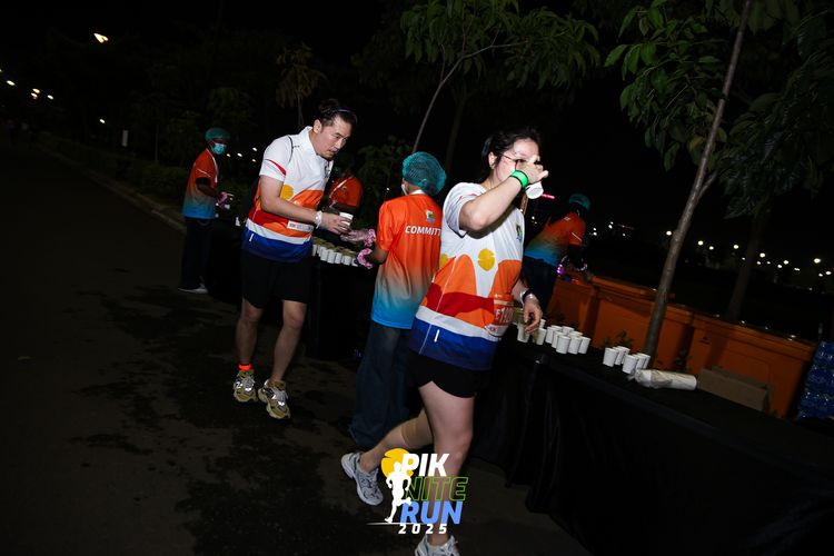 Race photo from PIK NITE RUN 2025