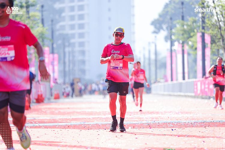 Race photo from Smartfren Run 2025 